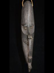 Superb Old Amulet Mask, Middle Sepik River - 10980