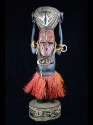 Female Ancestor Figure, Watum Village, New Guinea &ndash; lm63