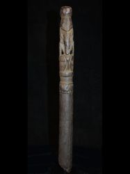 Very Old Canoe Paddle Top, Lower Sepik River &ndash; 11160